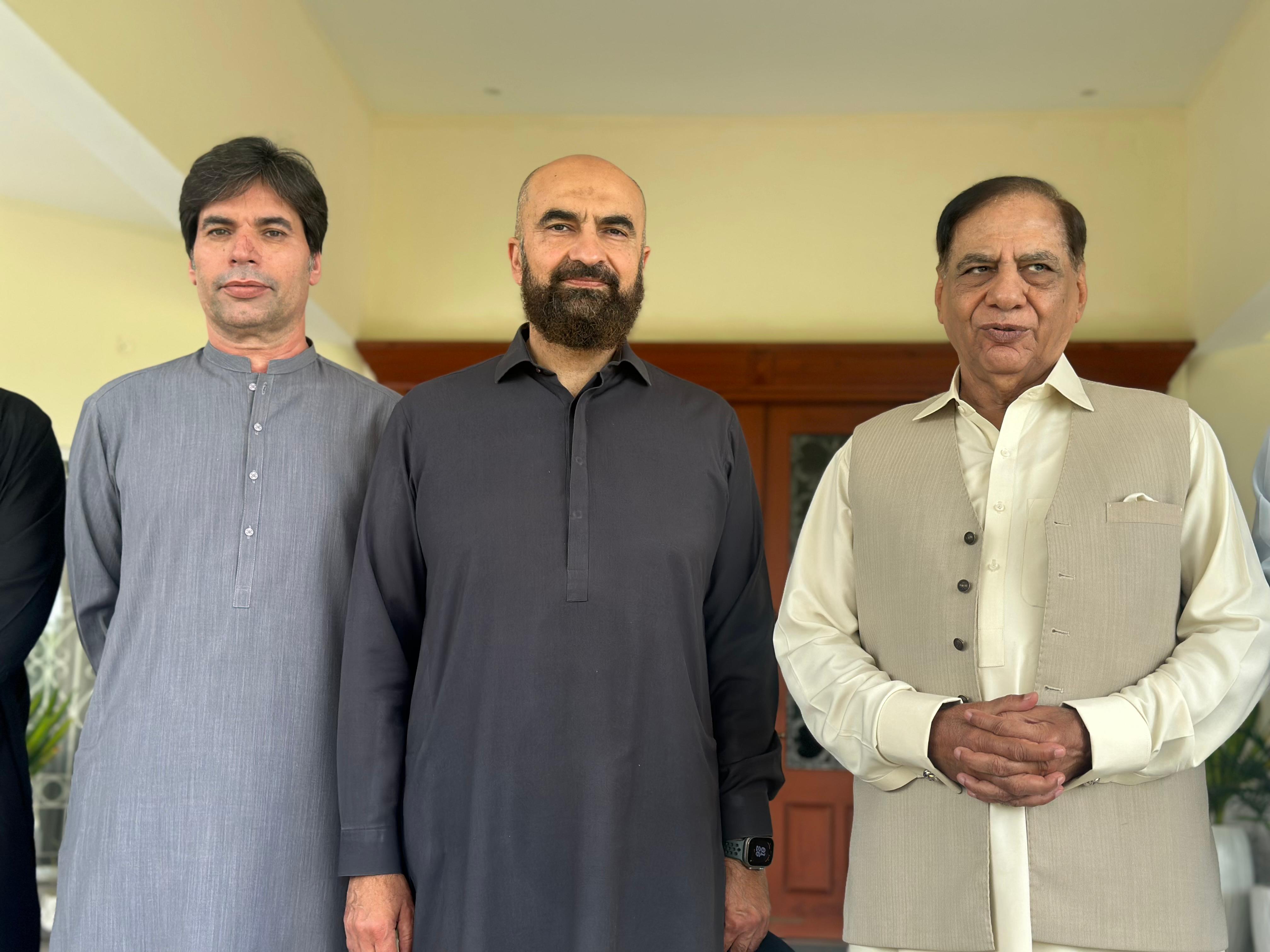 جنرل ا حسان ا لحق کی ممتاز صعنتکار وسیم ا لر حمن سے ملاقات ۔اھم امور پر بات چیت 