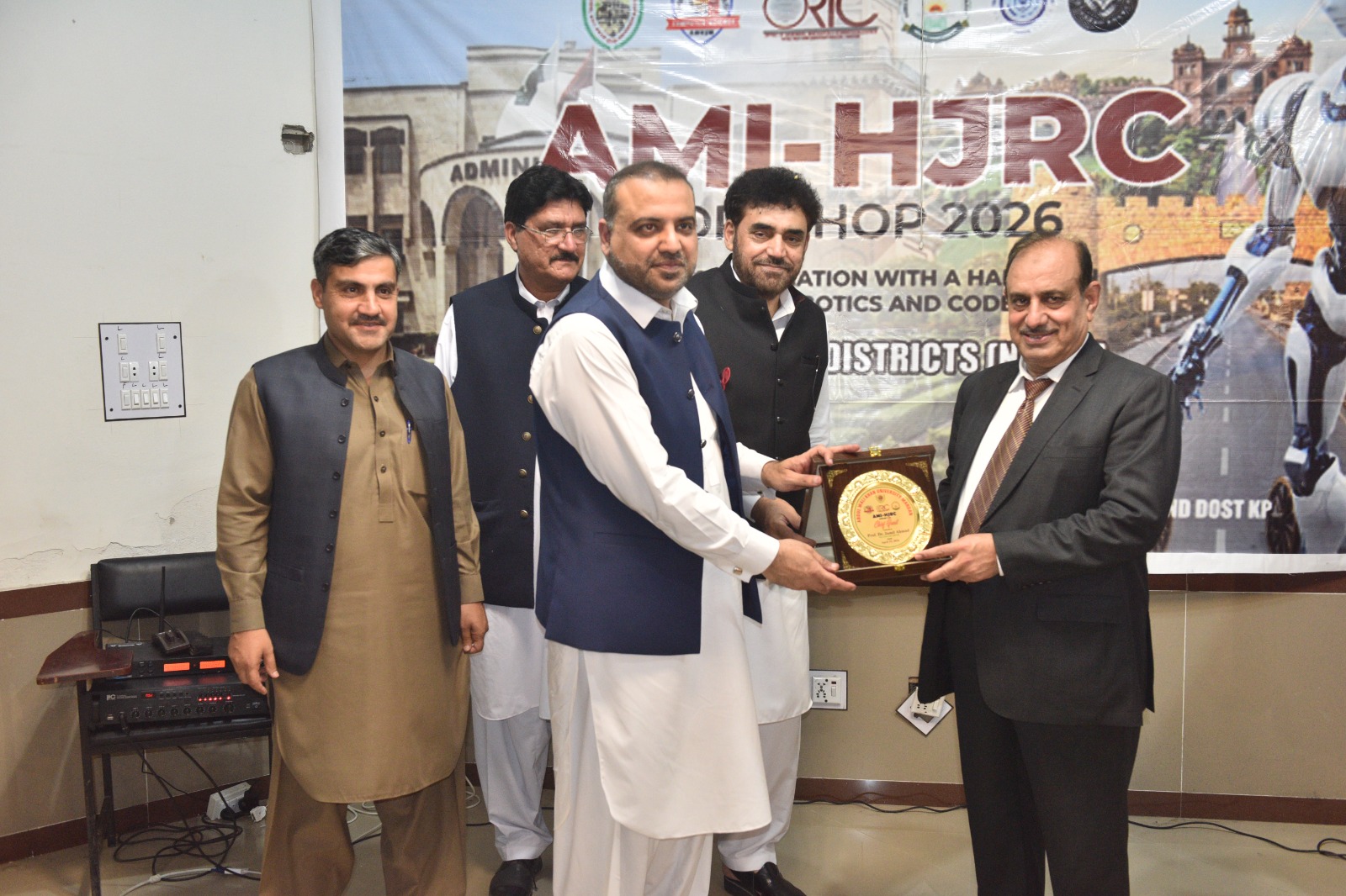 عبد الو لی خان یو نیو رسٹی مردان میں ایک روزہ ورکشاف کا انعقاد۔وی سی مہمان خصو صی تھے