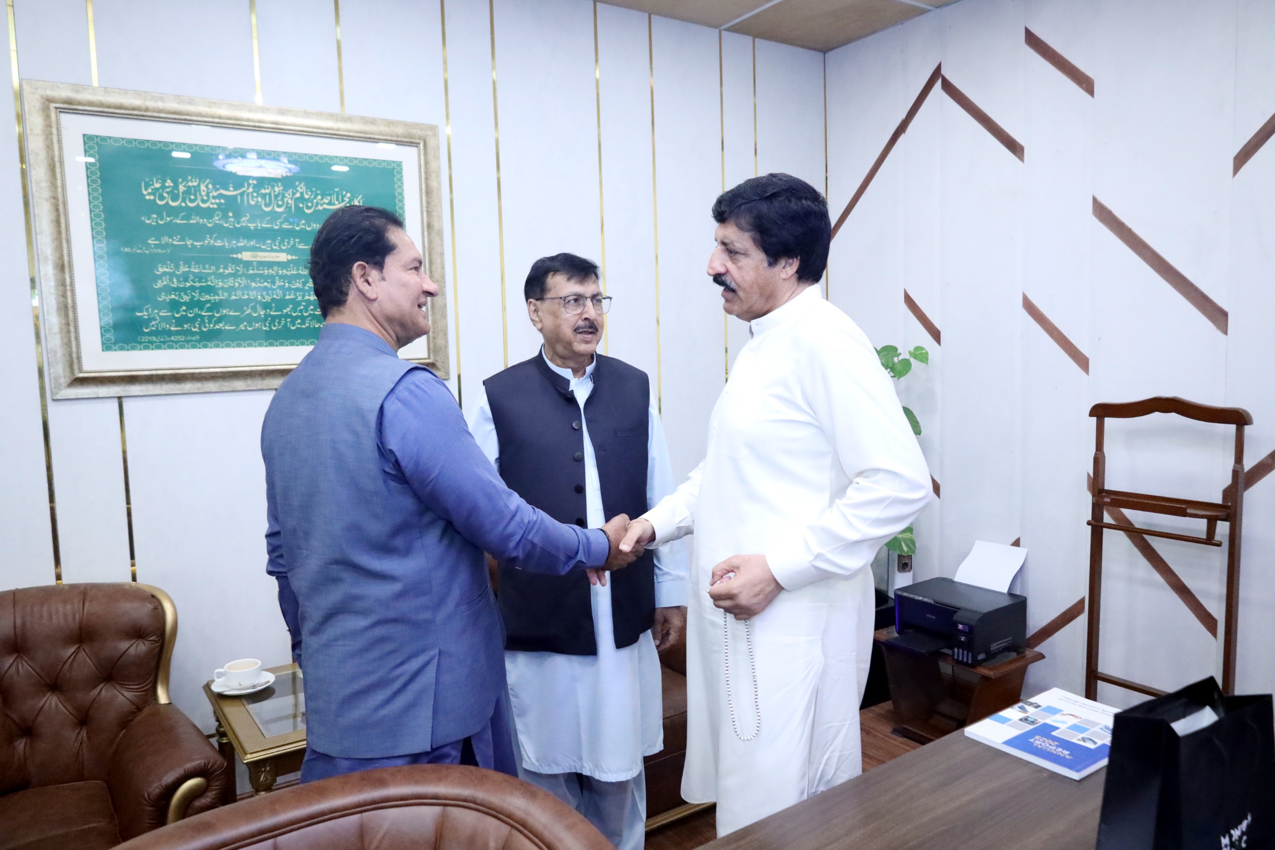 صفدر ھمایون خان کی گورنر پنجاب سے ملاقات